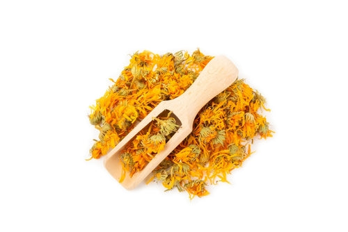 Calendula flowers, also known as marigold, are one of nature’s most beloved healing herbs. Celebrated for their anti-inflammatory, antifungal, and skin-regenerating properties, calendula is traditionally used to soothe skin irritations, promote wound healing, and gently support the lymphatic system.